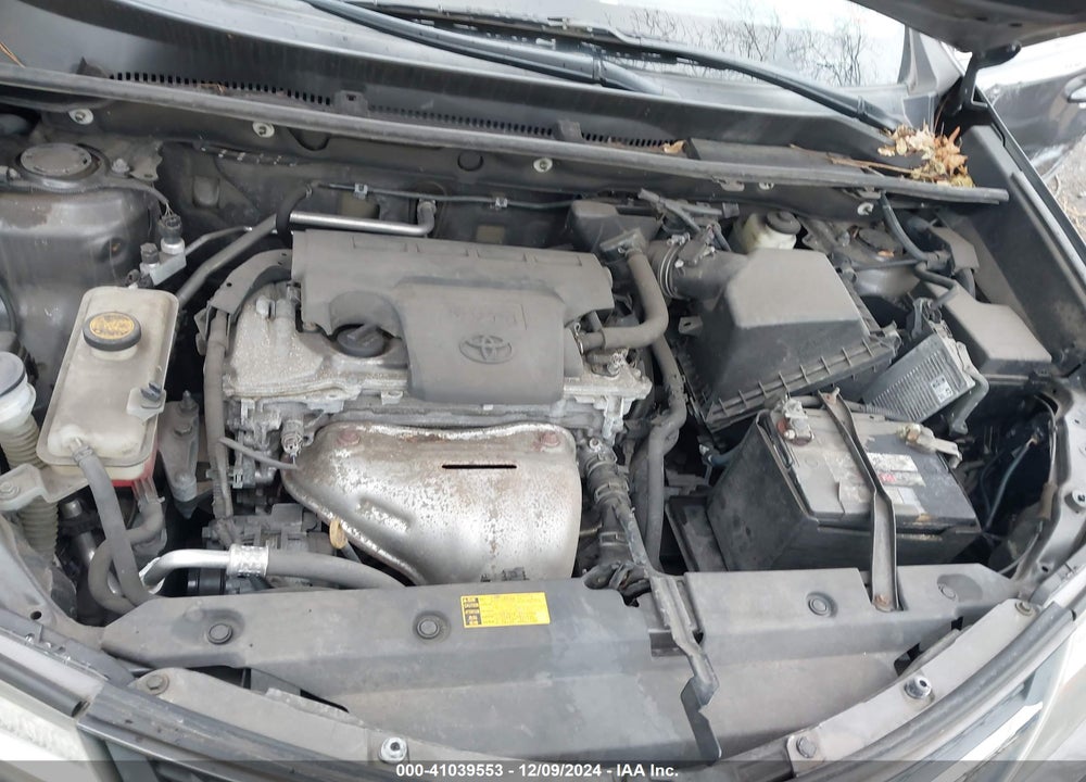 2015 TOYOTA RAV4 XLE VIN: 2T3RFREV5FW354907