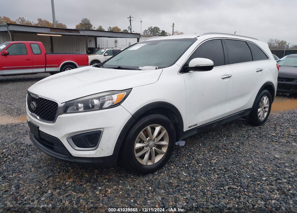 2017 KIA SORENTO 3.3L LX VIN: 5XYPGDA59HG326526