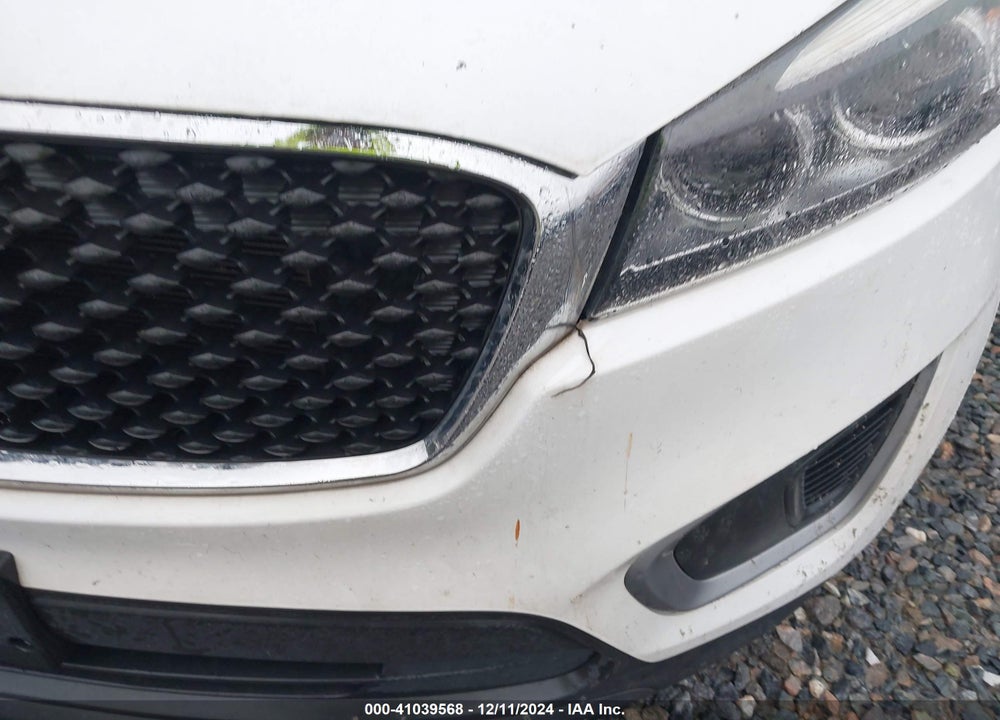 2017 KIA SORENTO 3.3L LX VIN: 5XYPGDA59HG326526
