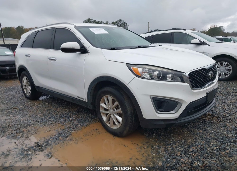 2017 KIA SORENTO 3.3L LX VIN: 5XYPGDA59HG326526