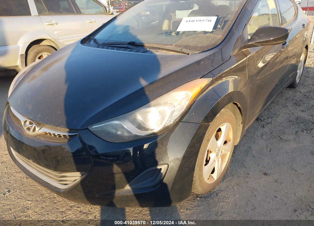 2013 HYUNDAI ELANTRA GLS VIN: 5NPDH4AE8DH272719