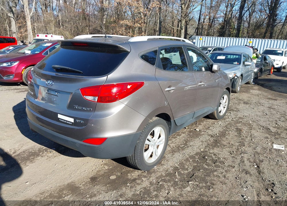 2010 HYUNDAI TUCSON GLS VIN: KM8JUCAC2AU080698
