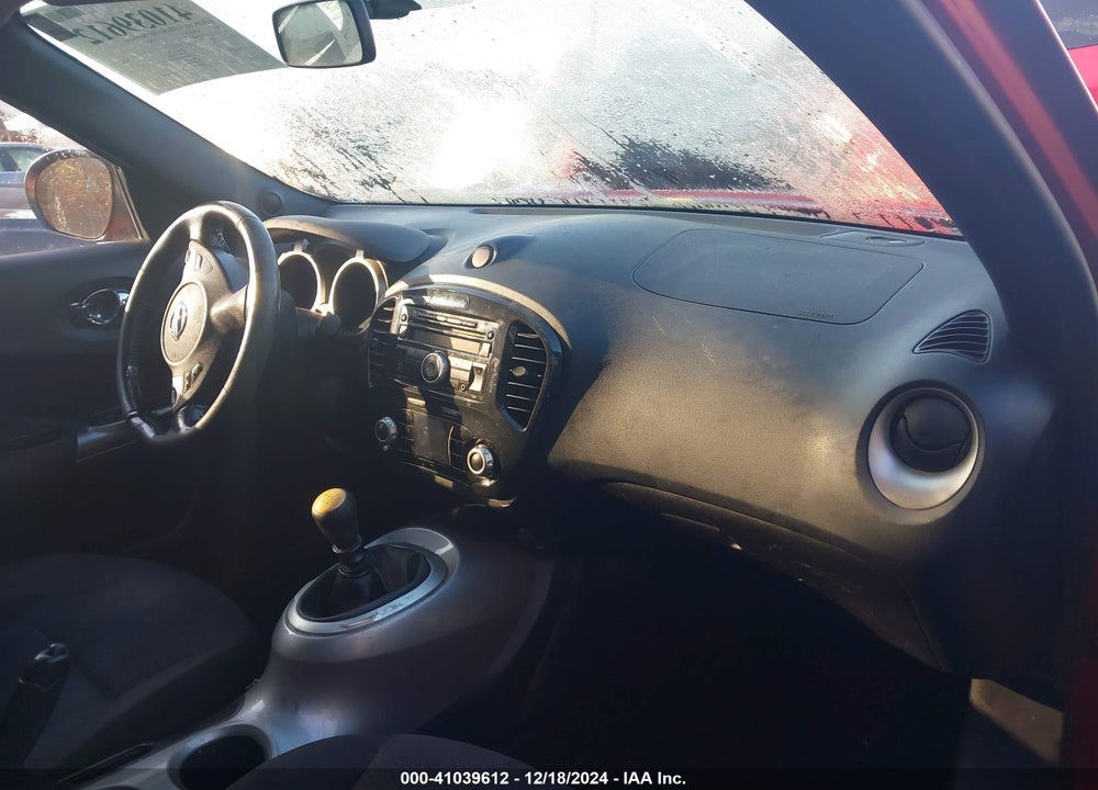 2011 NISSAN JUKE SV VIN: JN8AF5MR0BT009313