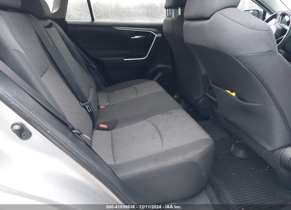 2019 TOYOTA RAV4 XLE VIN: 2T3P1RFV6KC058892