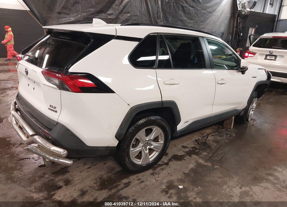 2019 TOYOTA RAV4 HYBRID XLE VIN: 2T3RWRFV1KW015344