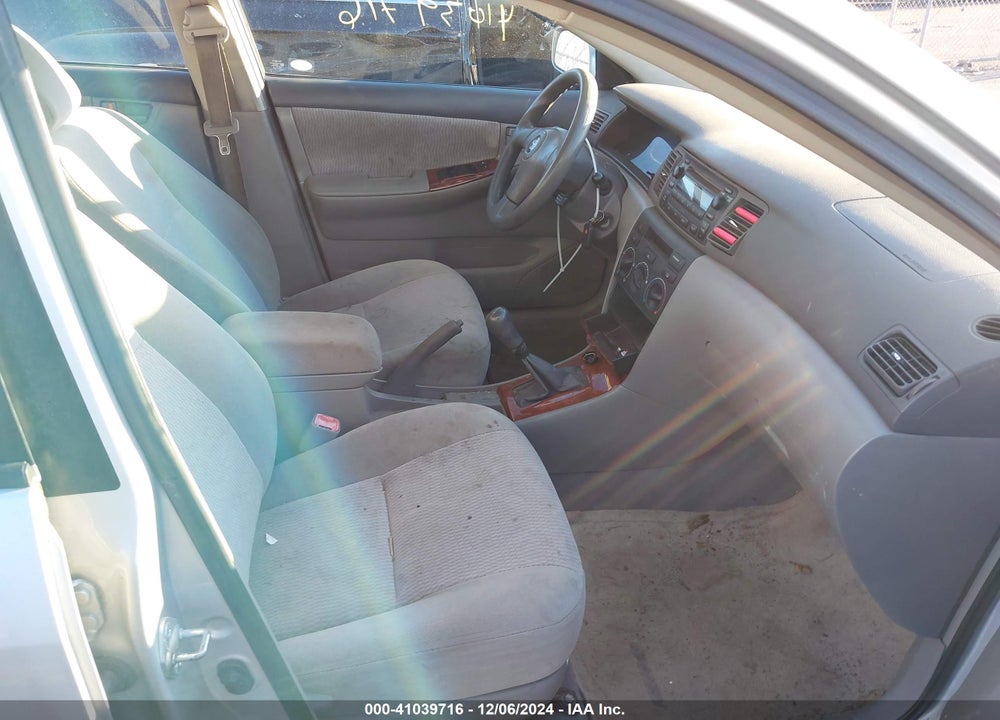 2005 TOYOTA COROLLA LE VIN: 2T1BR32E65C389085