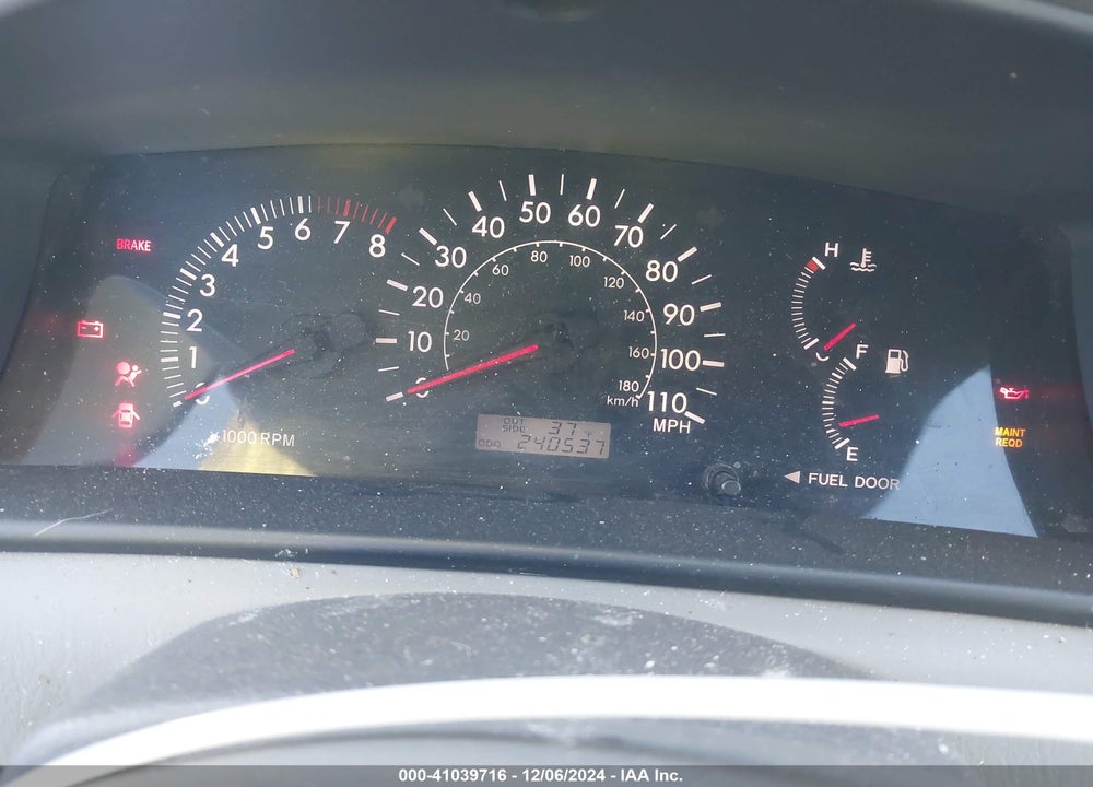 2005 TOYOTA COROLLA LE VIN: 2T1BR32E65C389085