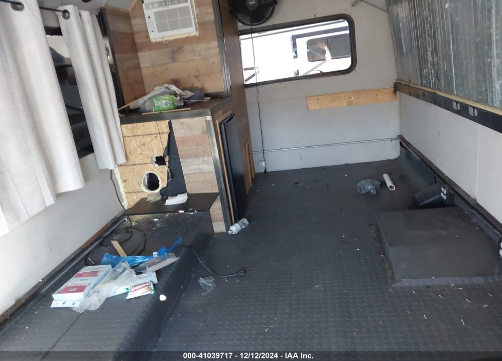 2003 FORD BUS E-350 CUTAWAY VIN: 1FDWE35S62HA33575