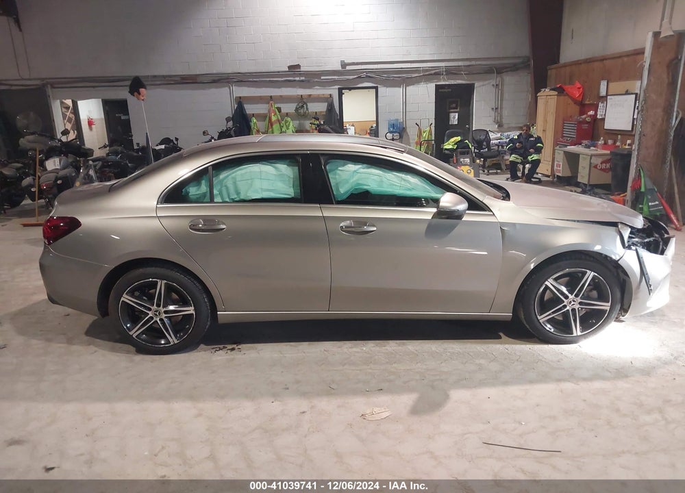 2019 MERCEDES-BENZ A 220 4MATIC VIN: WDD3G4FB0KW035538