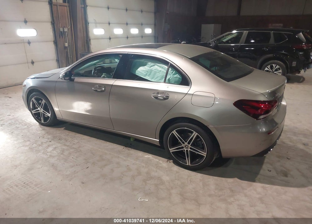 2019 MERCEDES-BENZ A 220 4MATIC VIN: WDD3G4FB0KW035538