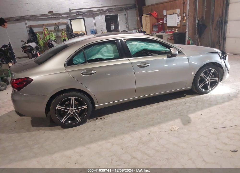 2019 MERCEDES-BENZ A 220 4MATIC VIN: WDD3G4FB0KW035538