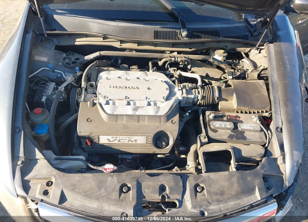 2011 HONDA ACCORD VIN: 1HGCP3F81BA019937