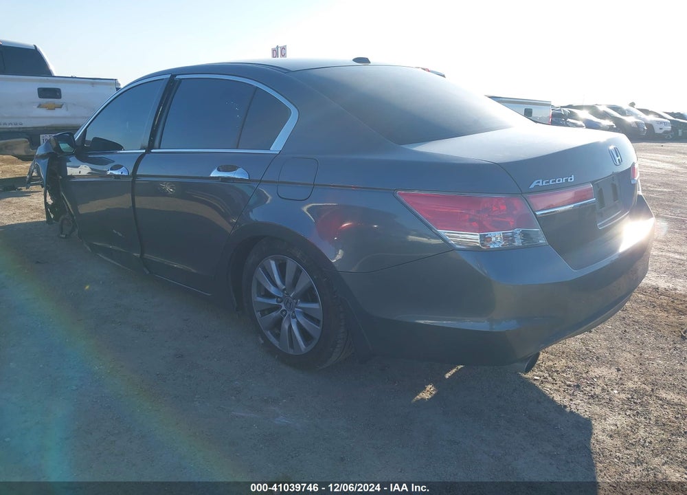 2011 HONDA ACCORD VIN: 1HGCP3F81BA019937