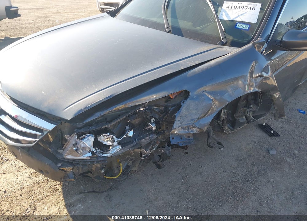 2011 HONDA ACCORD VIN: 1HGCP3F81BA019937