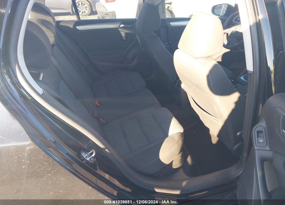 2014 VOLKSWAGEN GOLF 2.5L VIN: WVWDB7AJ0EW011855