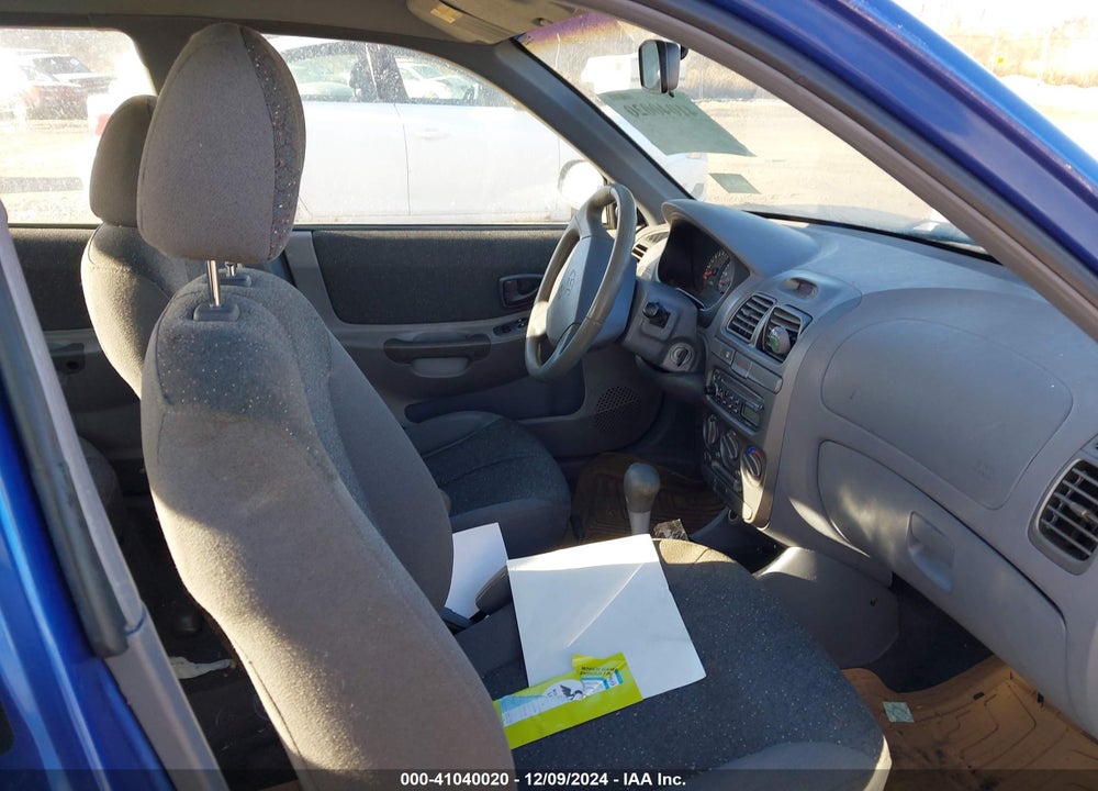 2001 HYUNDAI ACCENT GL VIN: KMHCG45C81U154321