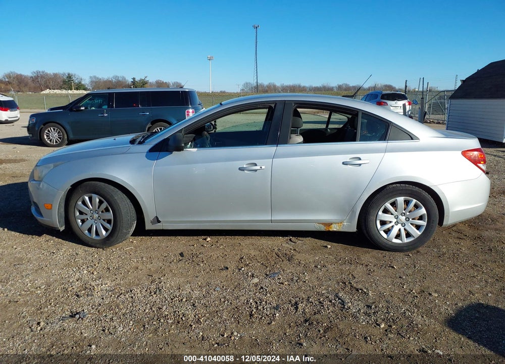 2011 CHEVROLET CRUZE VIN: 1G1PC5SH4B7303369