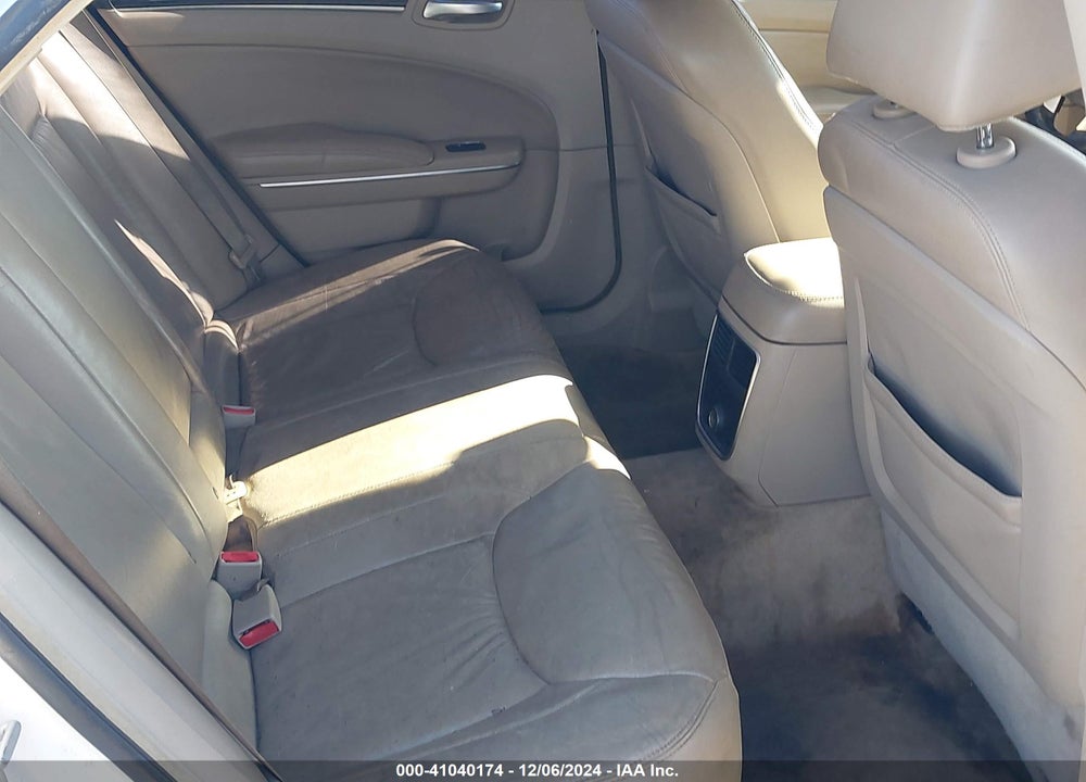 2011 CHRYSLER 300 LIMITED VIN: 2C3CA5CG8BH580312