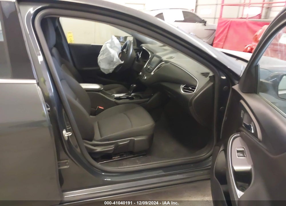 2018 CHEVROLET MALIBU LT VIN: 1G1ZD5ST6JF185839