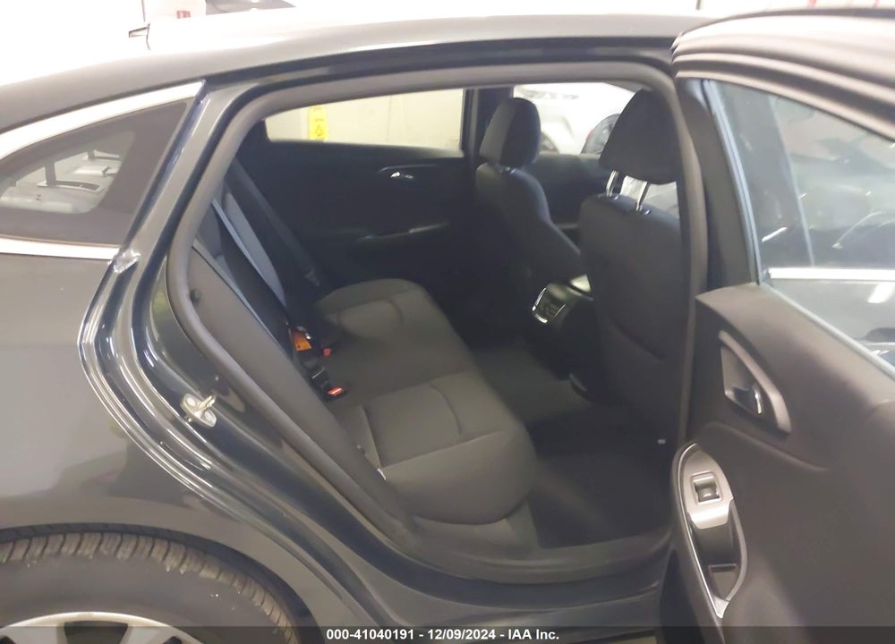 2018 CHEVROLET MALIBU LT VIN: 1G1ZD5ST6JF185839