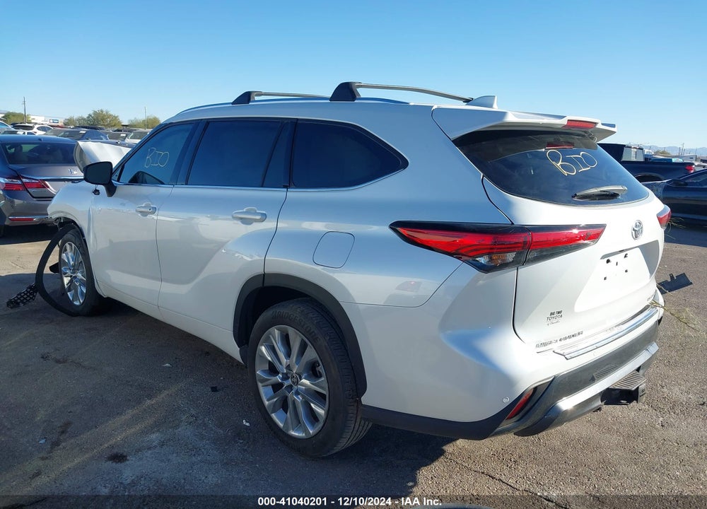 2022 TOYOTA HIGHLANDER LIMITED VIN: 5TDYZRAH9NS548441