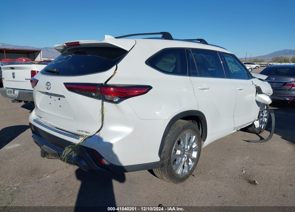 2022 TOYOTA HIGHLANDER LIMITED VIN: 5TDYZRAH9NS548441