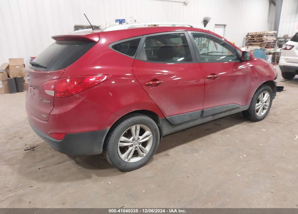 2010 HYUNDAI TUCSON GLS VIN: KM8JUCAC8AU032803
