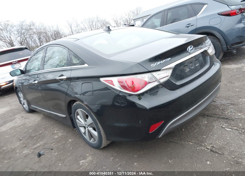 2012 HYUNDAI SONATA HYBRID VIN: KMHEC4A42CA041567