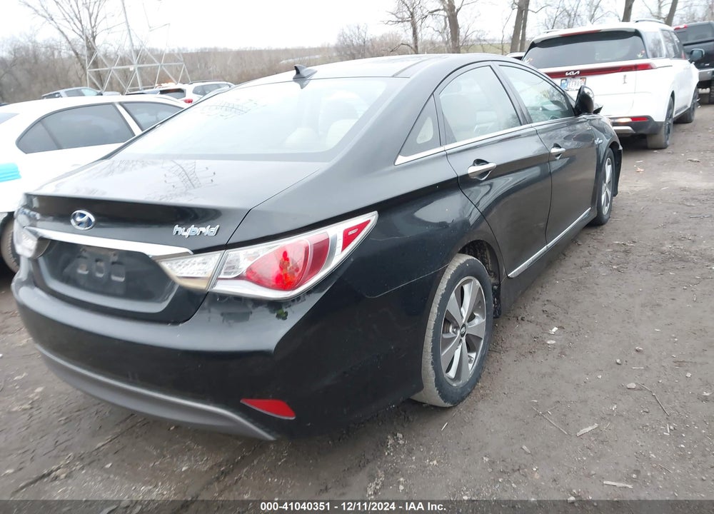 2012 HYUNDAI SONATA HYBRID VIN: KMHEC4A42CA041567