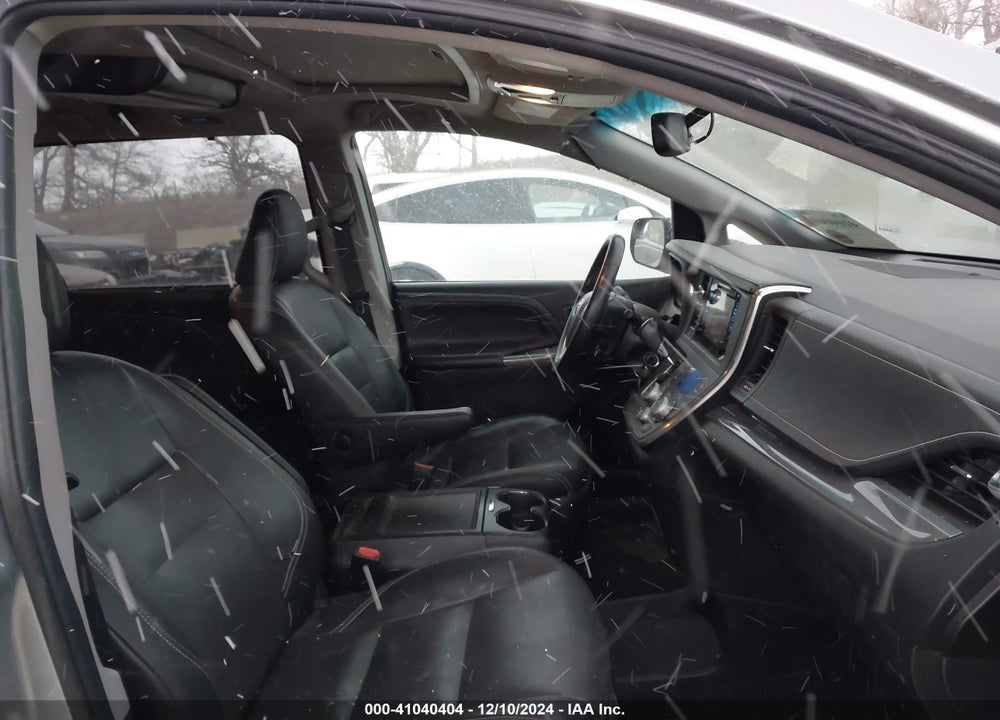 2015 TOYOTA SIENNA SE 8 PASSENGER VIN: 5TDXK3DC1FS615550