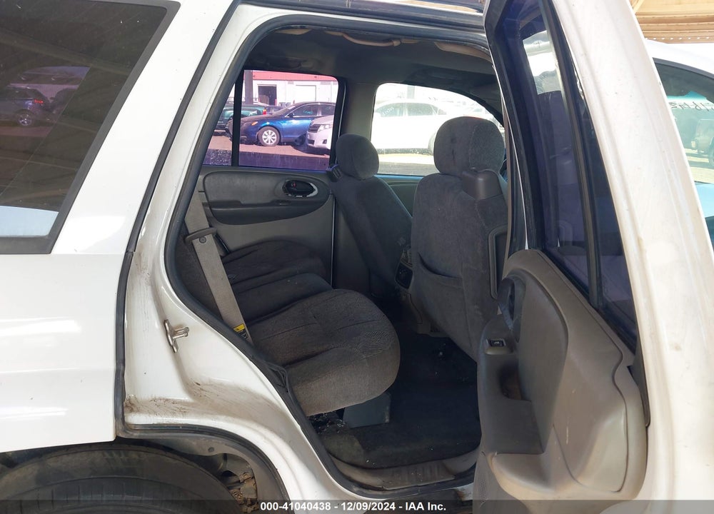 2004 CHEVROLET TRAILBLAZER LS VIN: 1GNDT13S442341382