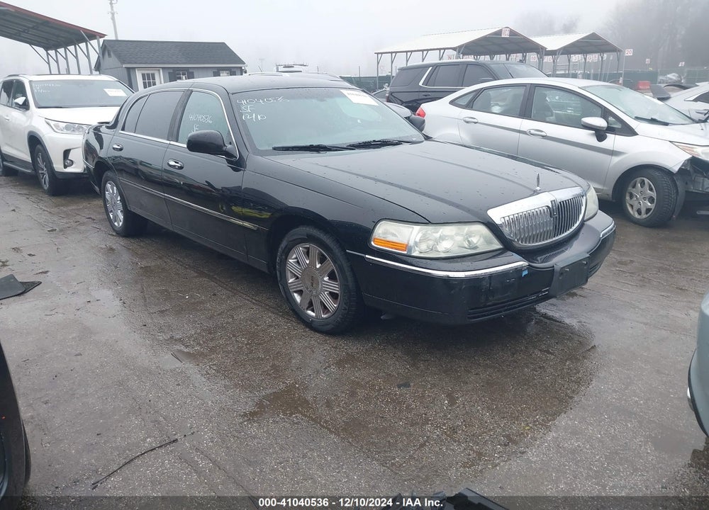 2010 LINCOLN TOWN CAR EXECUTIVE L VIN: 2LNBL8EV9AX626373