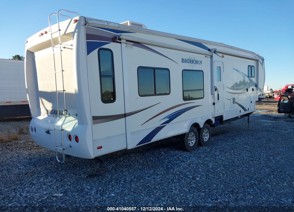 2011 HEARTLAND BIGHORN VIN: 5SFBG3820BE234928