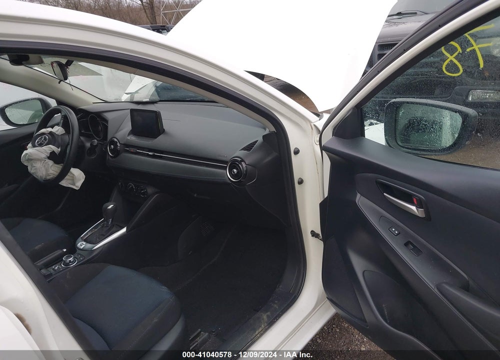 2020 TOYOTA YARIS VIN: 3MYDLBJV3LY702291