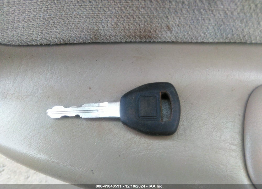 1999 HONDA ACCORD LX VIN: 1HGCG564XXA055366