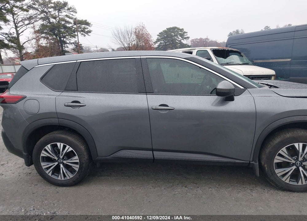 2022 NISSAN ROGUE SV FWD VIN: 5N1BT3BA1NC702465
