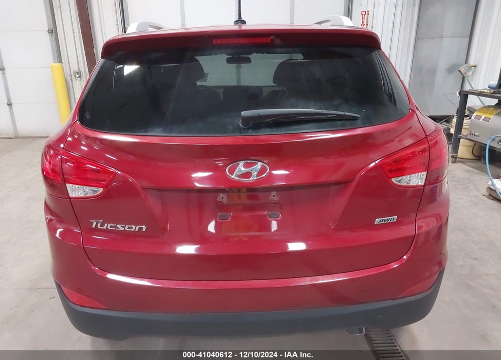 2014 HYUNDAI TUCSON SE VIN: KM8JUCAG1EU790782