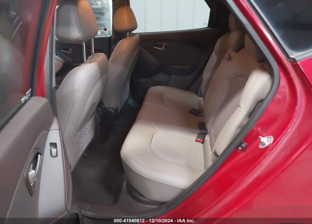2014 HYUNDAI TUCSON SE VIN: KM8JUCAG1EU790782