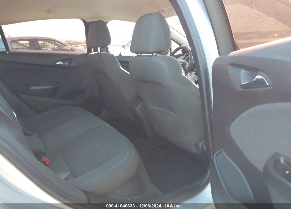 2018 CHEVROLET CRUZE VIN: 1G1BE5SM8J7108682