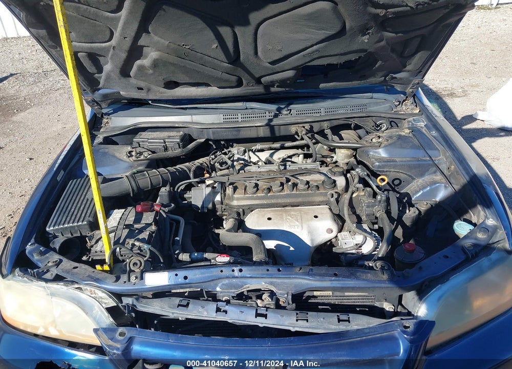 2002 HONDA ACCORD 2.3 VP VIN: 1HGCF86692A058760
