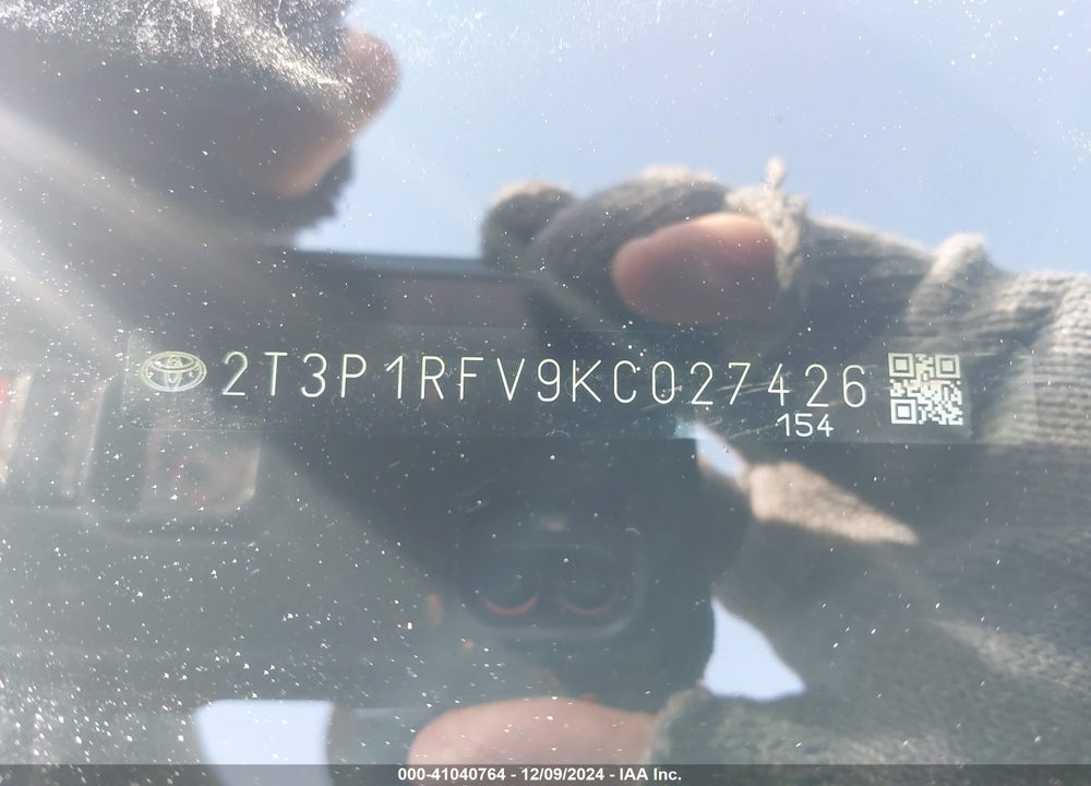 2019 TOYOTA RAV4 XLE VIN: 2T3P1RFV9KC027426