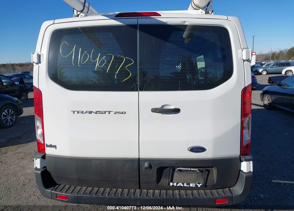 2022 FORD TRANSIT-250 CARGO VAN VIN: 1FTBR1Y82NKA38923
