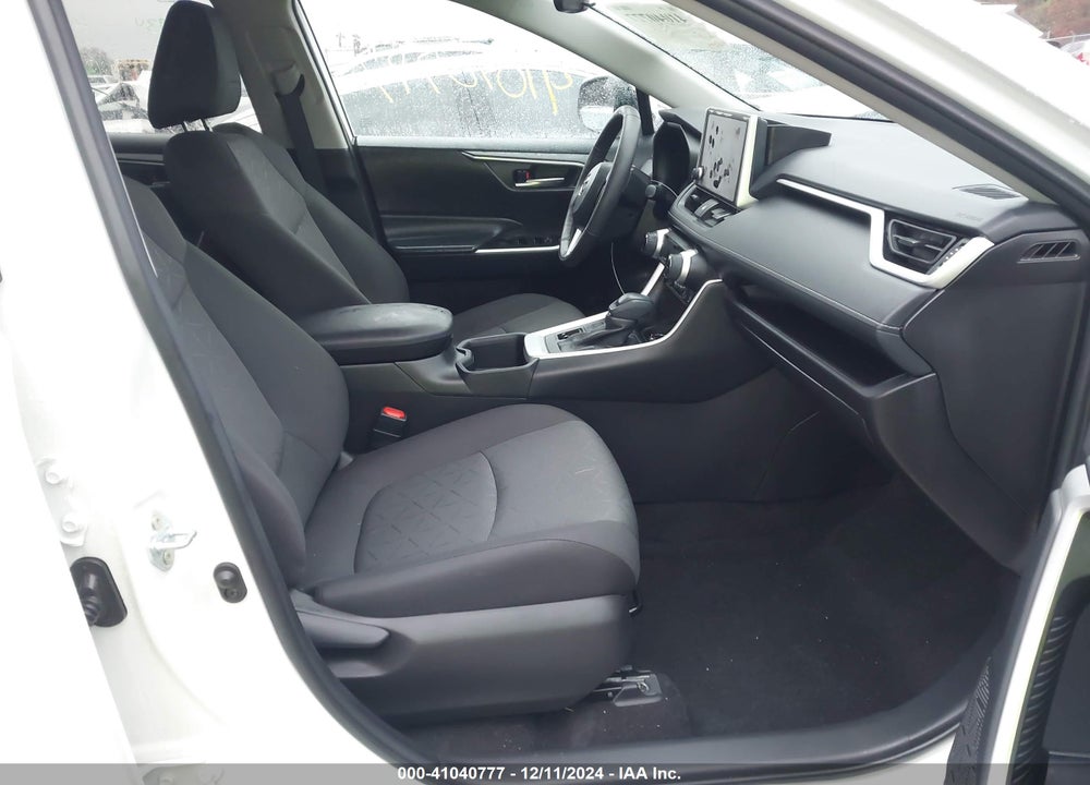 2024 TOYOTA RAV4 XLE VIN: 2T3P1RFV6RC436087