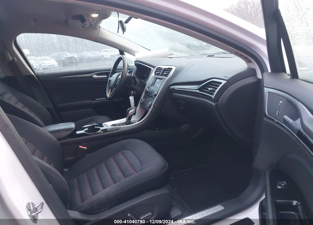 2015 FORD FUSION SE VIN: 3FA6P0HD4FR108195