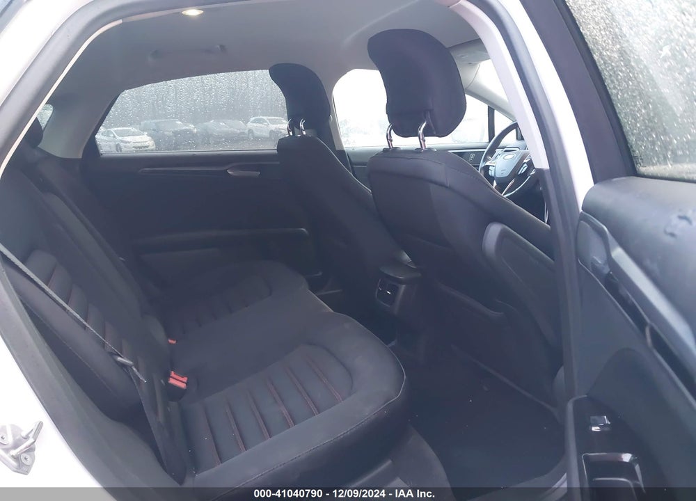 2015 FORD FUSION SE VIN: 3FA6P0HD4FR108195