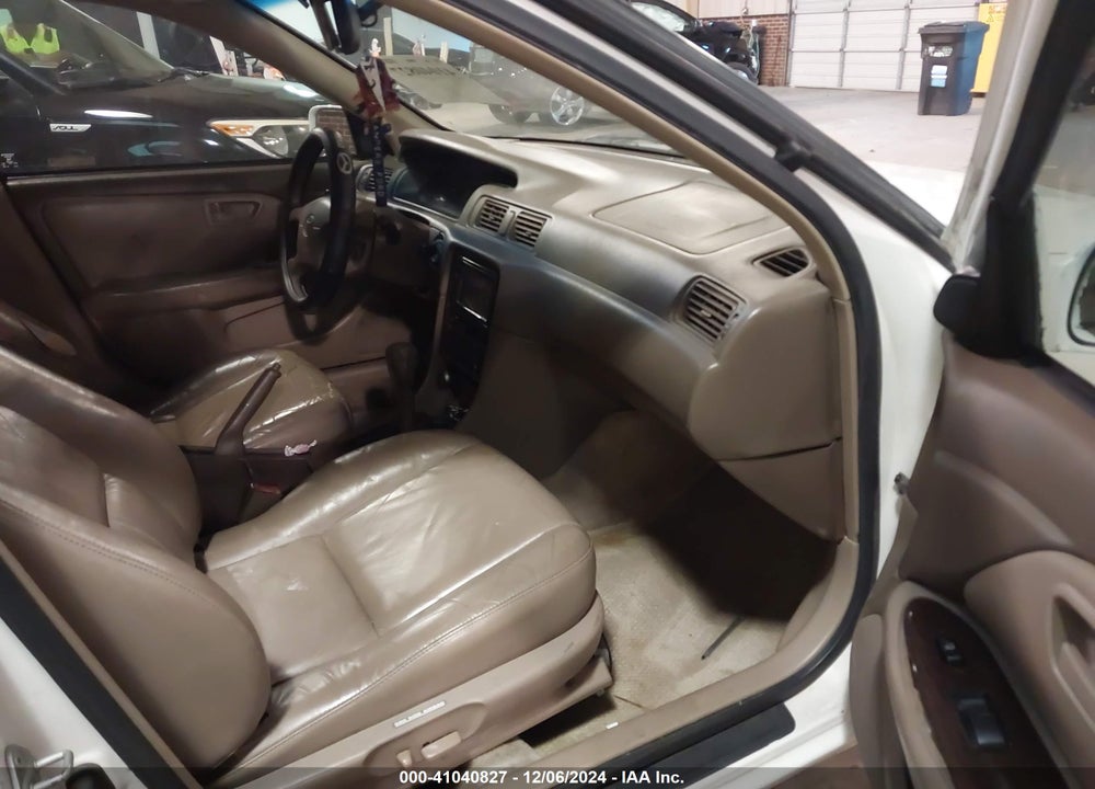 1998 TOYOTA CAMRY XLE V6 VIN: 4T1BF28K3WU926866