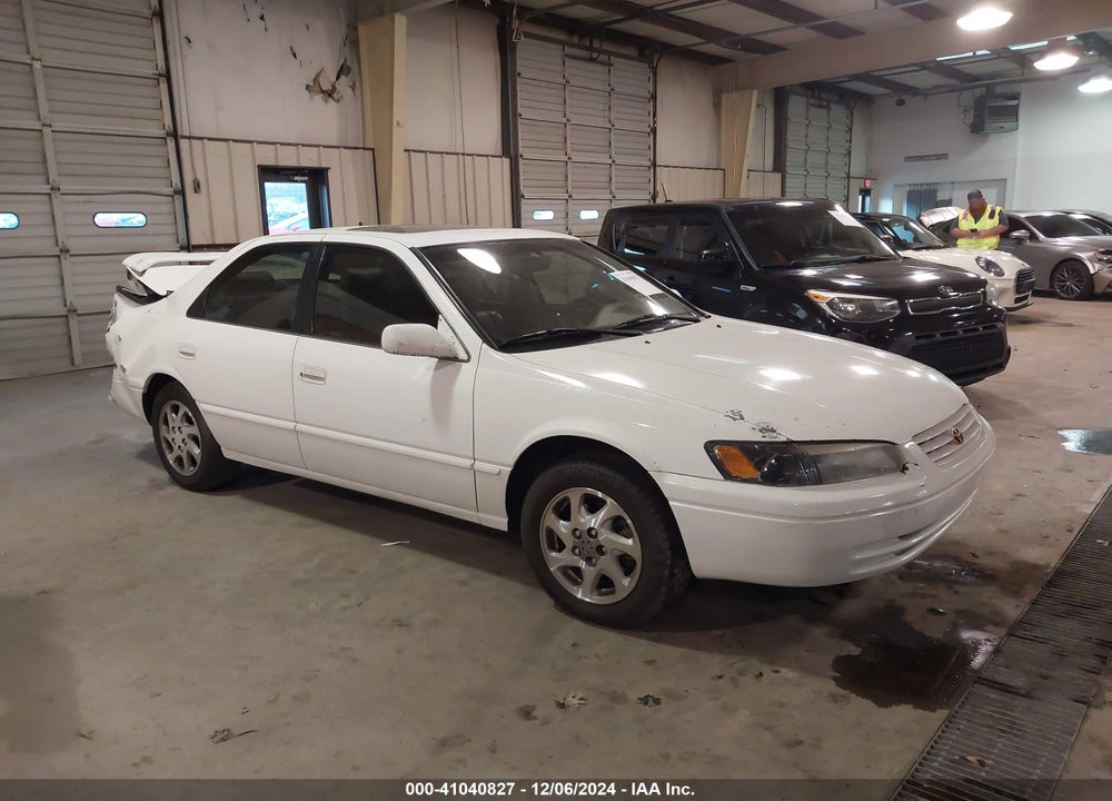 1998 TOYOTA CAMRY XLE V6 VIN: 4T1BF28K3WU926866