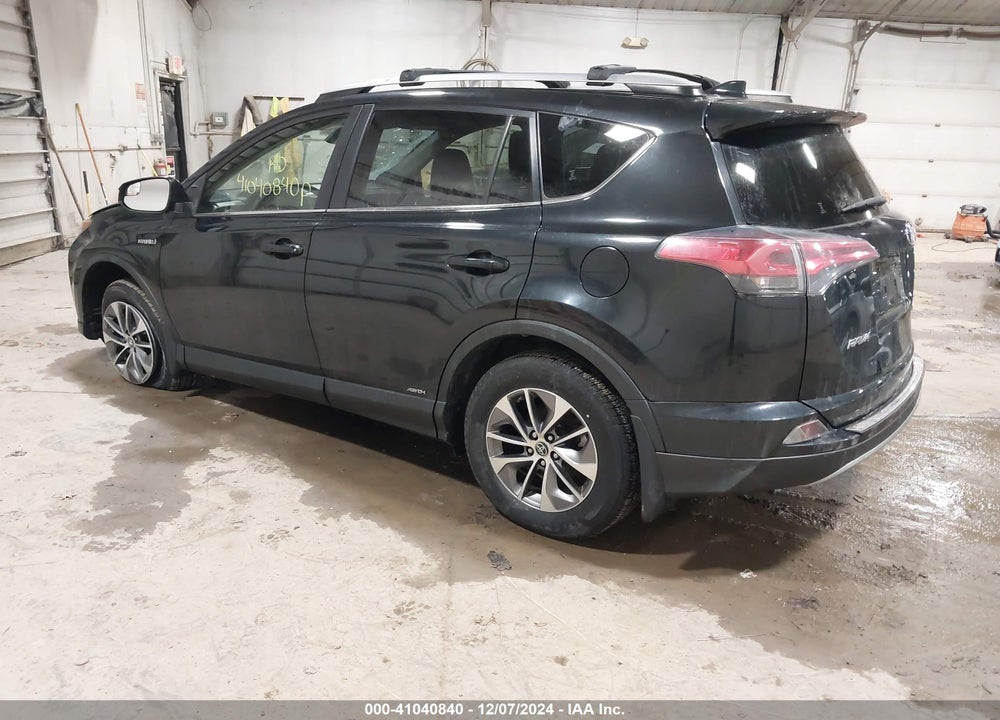 2017 TOYOTA RAV4 HYBRID XLE VIN: JTMRJREV9HD100227