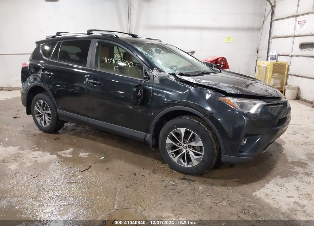 2017 TOYOTA RAV4 HYBRID XLE VIN: JTMRJREV9HD100227