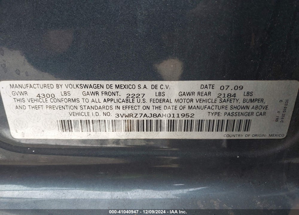 2010 VOLKSWAGEN JETTA VIN: 3VWRZ7AJ8AM011952